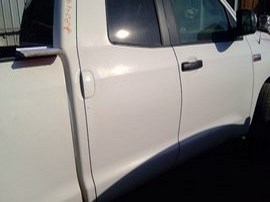 2010 TOYOTA TUNDRA WHITE, EXTD CAB, 5.7L AT, 4WD.  Z24915